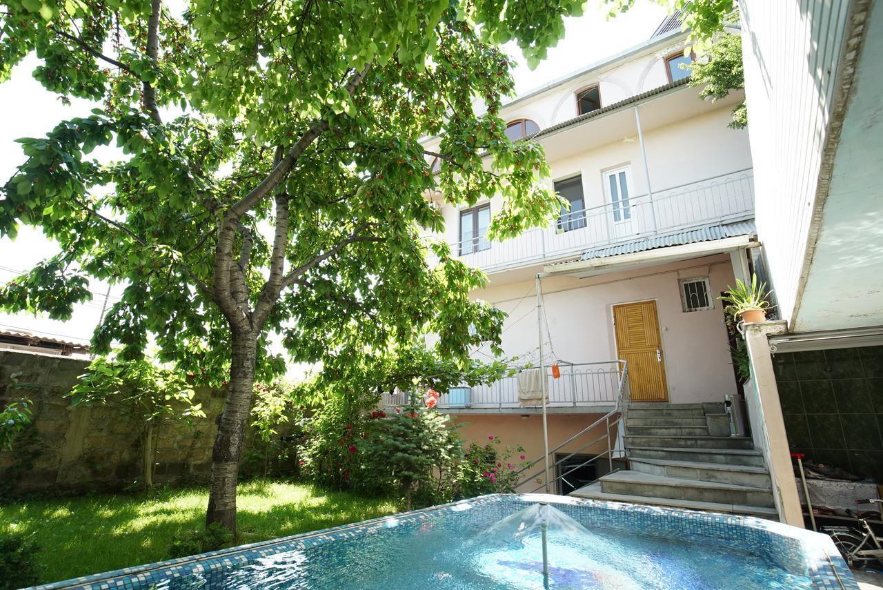 Nice House In The Heart Of The City Yerevan Exterior photo